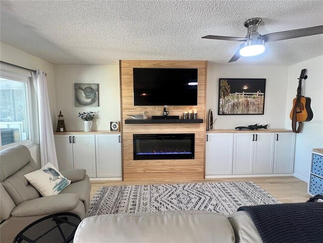 Building Photo - 6257 Cape Hatteras Way NE