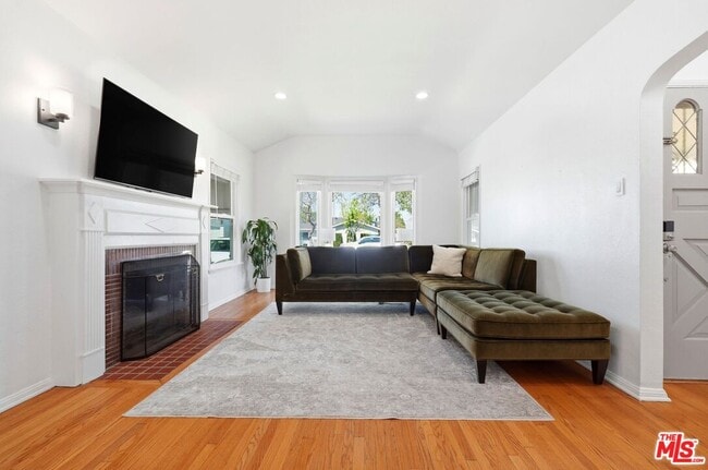 Foto del edificio - 3208 W 81st St