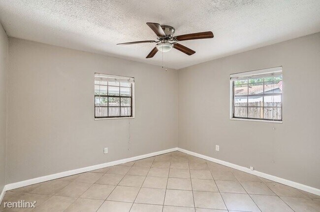 Building Photo - 3 br, 2 bath House - 3702 West Reynolds St...