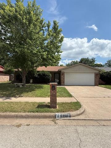 Building Photo - 6212 Kary Lynn Dr S