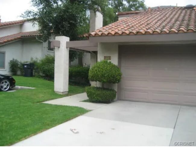 Building Photo - 778 N Valley Dr