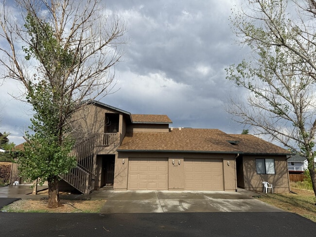 Building Photo - 3929 N Dana Ct