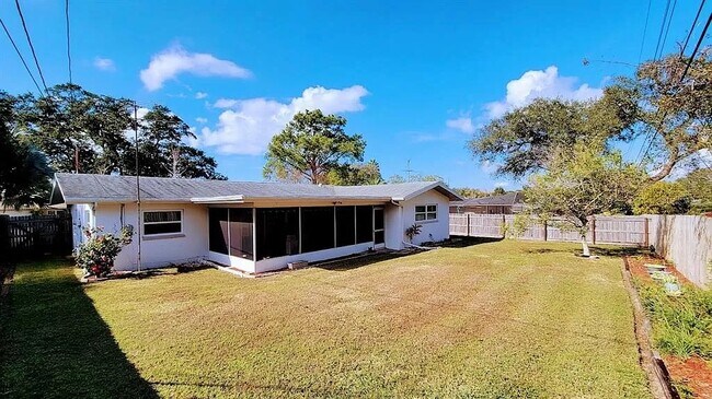 Foto del edificio - 1531 Picardy Cir