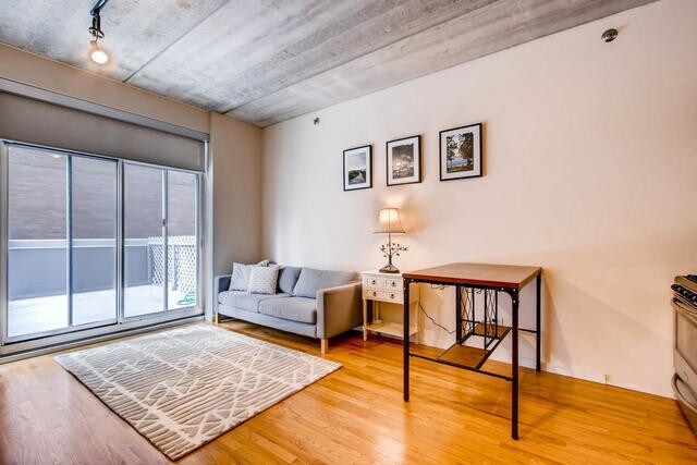Foto del edificio - 630 N Franklin St
