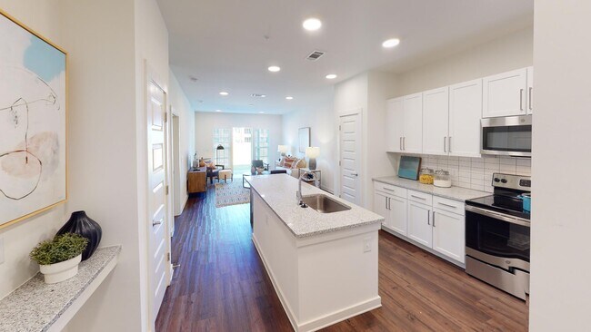 Foto del edificio - Station 75 Apartments at McDonough
