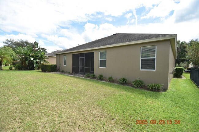 Building Photo - 15660 Starling Water Dr