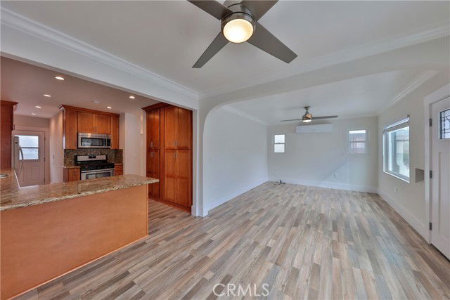 Foto del edificio - 209 Pomona Ave