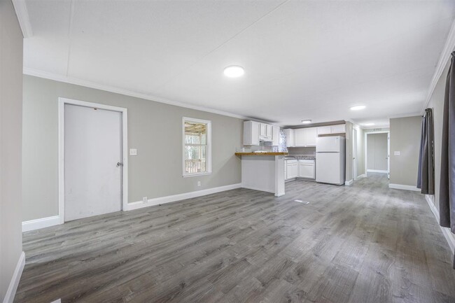 Building Photo - 9935 Baylor Ave