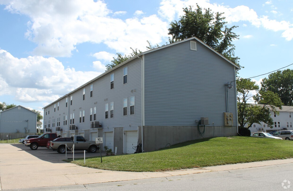 Twill Manor Townhomes Apartments Saint Charles, MO