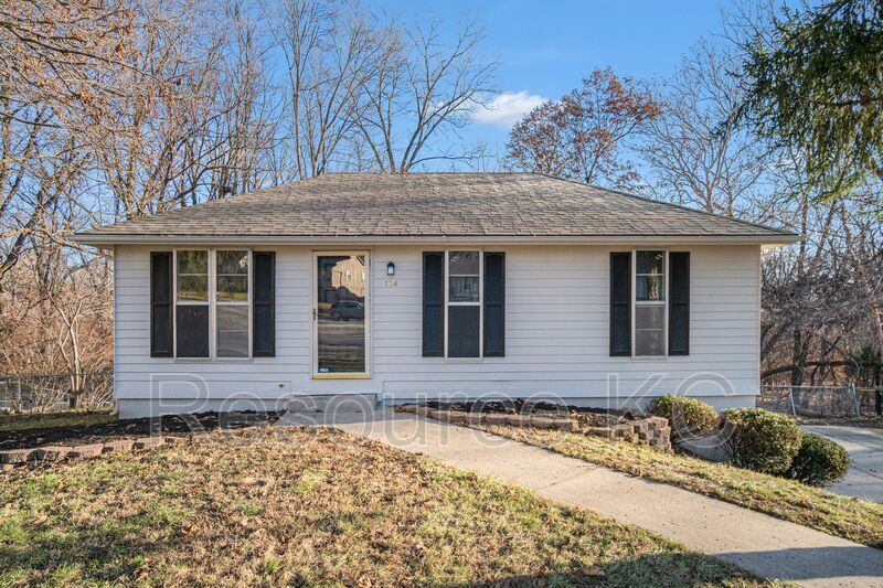 184 Jackson Ave, Liberty, MO 64068 House Rental in Liberty, MO