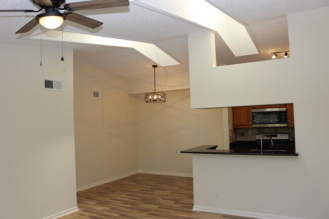 Building Photo - 2508 SE Anchorage Cove