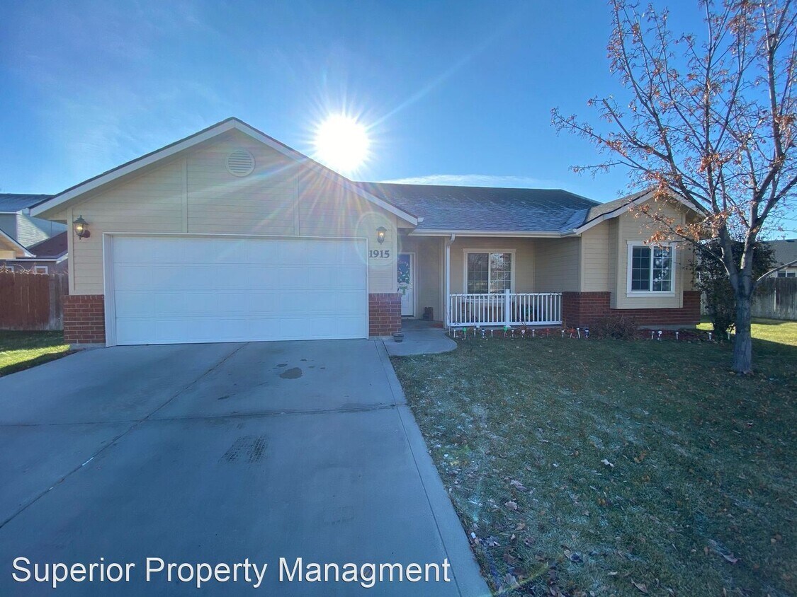 3 br, 2 bath House 1915 Lotus Ponds Court House Rental in Nampa, ID