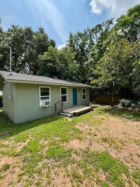Primary Photo - 520 McGuire Ln