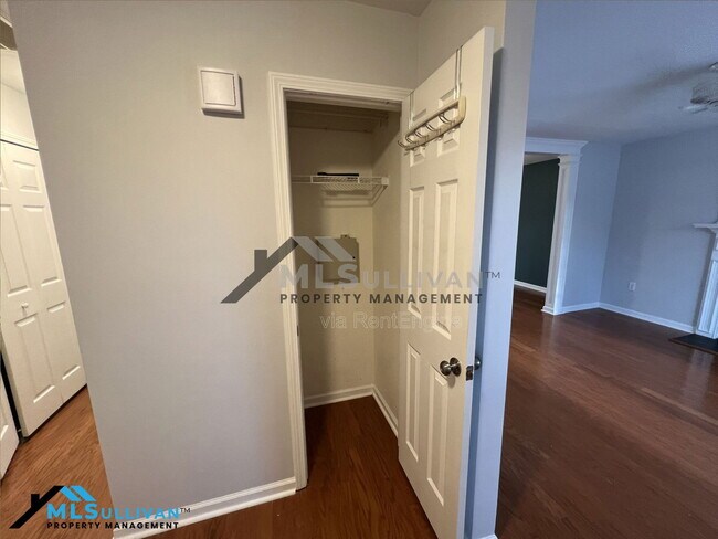 Building Photo - 4905 Gaithers Pointe Dr