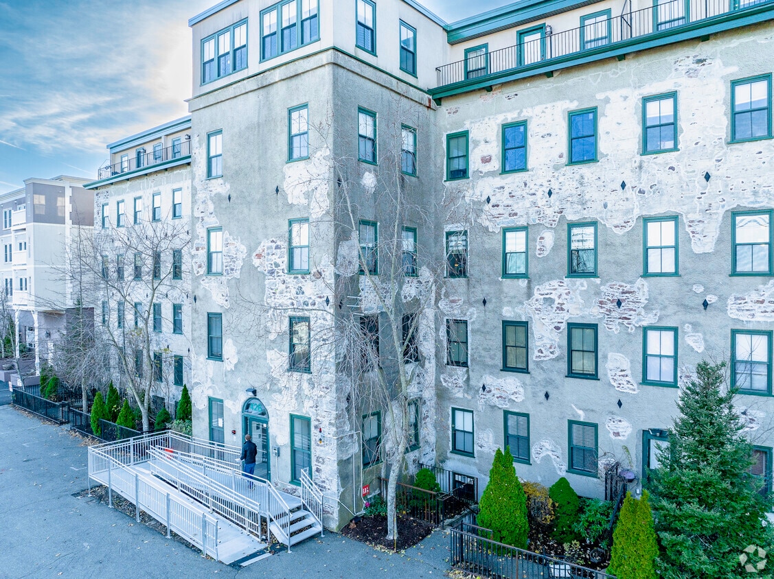 Mt. Hope Apartments Apartments in Attleboro, MA