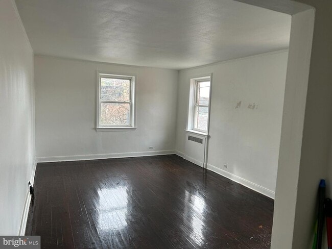 Building Photo - 455 W State St