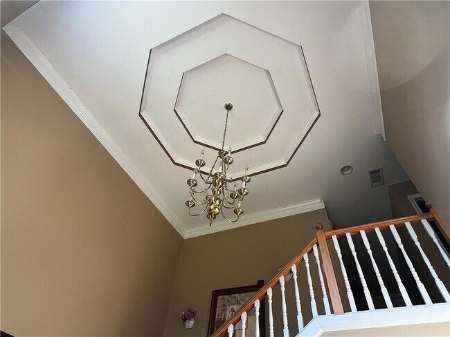 Building Photo - 5588 Shanon View