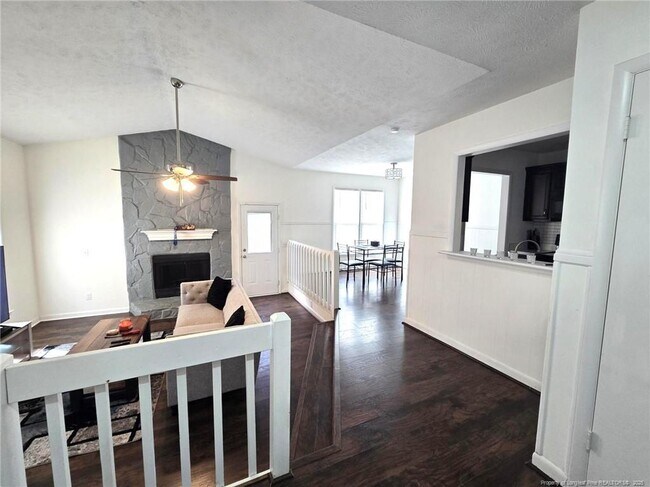 Foto del edificio - 6708 Bovill Ct