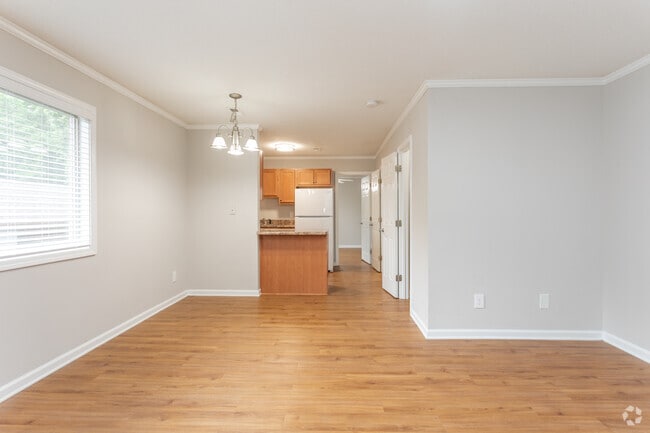 Interior Photo - Amora West