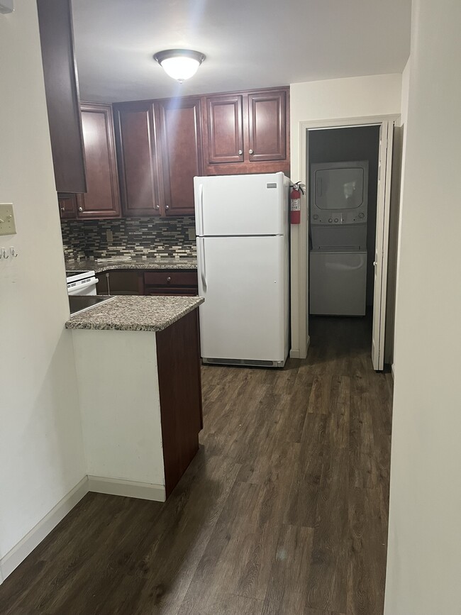 Building Photo - 3405 Sullivan Trl