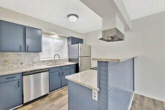 Building Photo - 5510 S Gold St