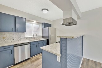 Building Photo - 5510 S Gold St