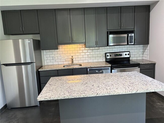 Foto del edificio - 620 Glen Iris Dr NE