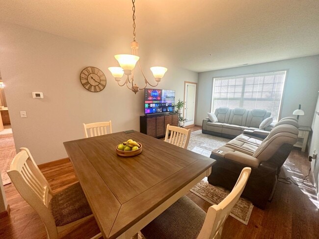 Building Photo - Modern 2-Bedroom Condo with Balcony & Heat...