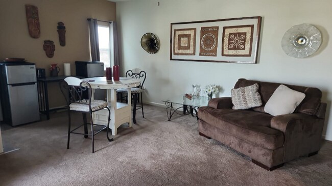 Foto del edificio - 2122 Leo St