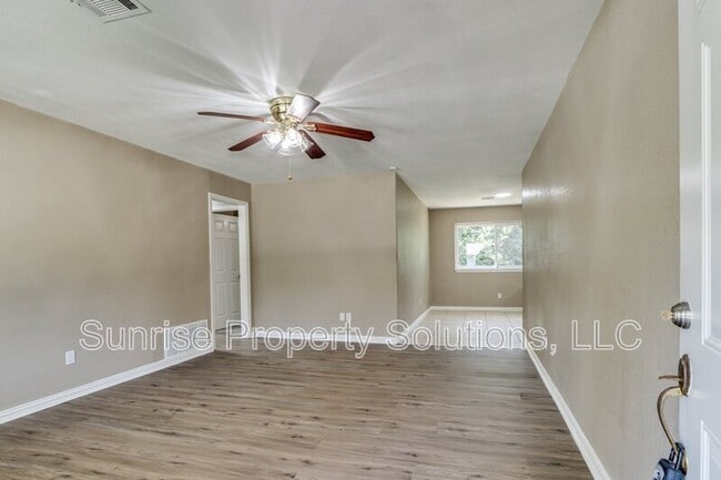 Photo - 1332 E Brooks St House