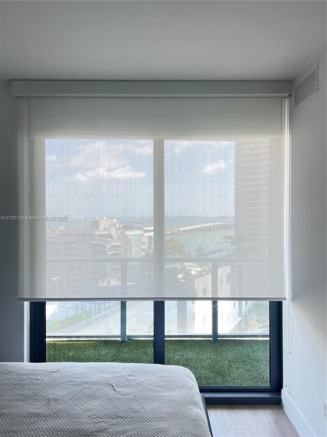 Foto del edificio - 501 NE 31st St