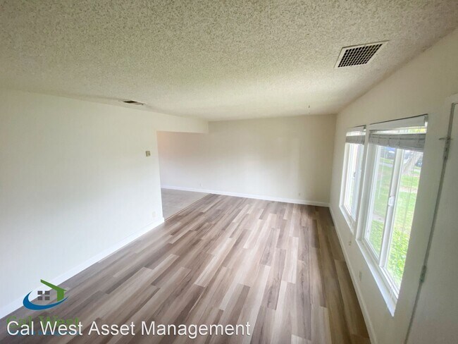Building Photo - 3 br, 1.5 bath House - 5543 Don Juan Circle