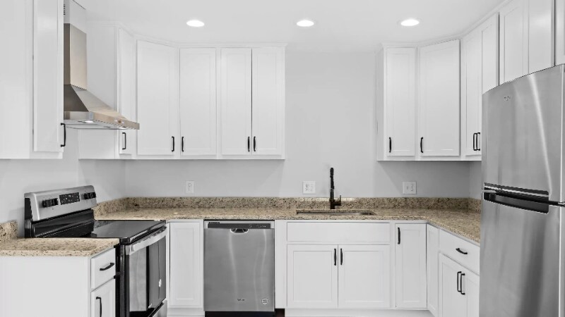 Foto principal - 4704 Courtside Pl