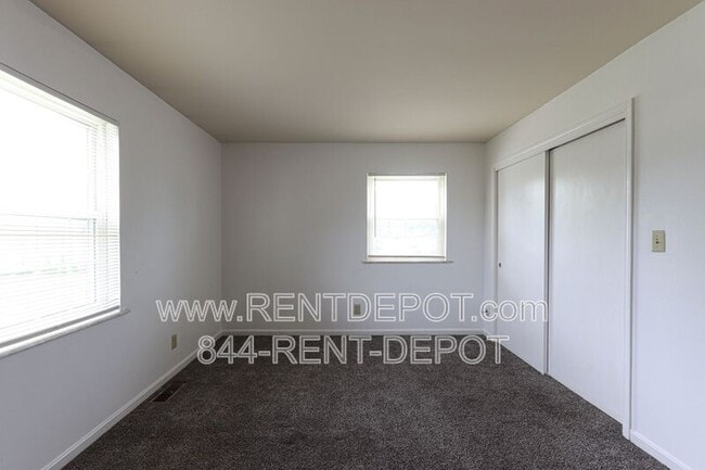 Building Photo - 2901 Ravenswood Dr