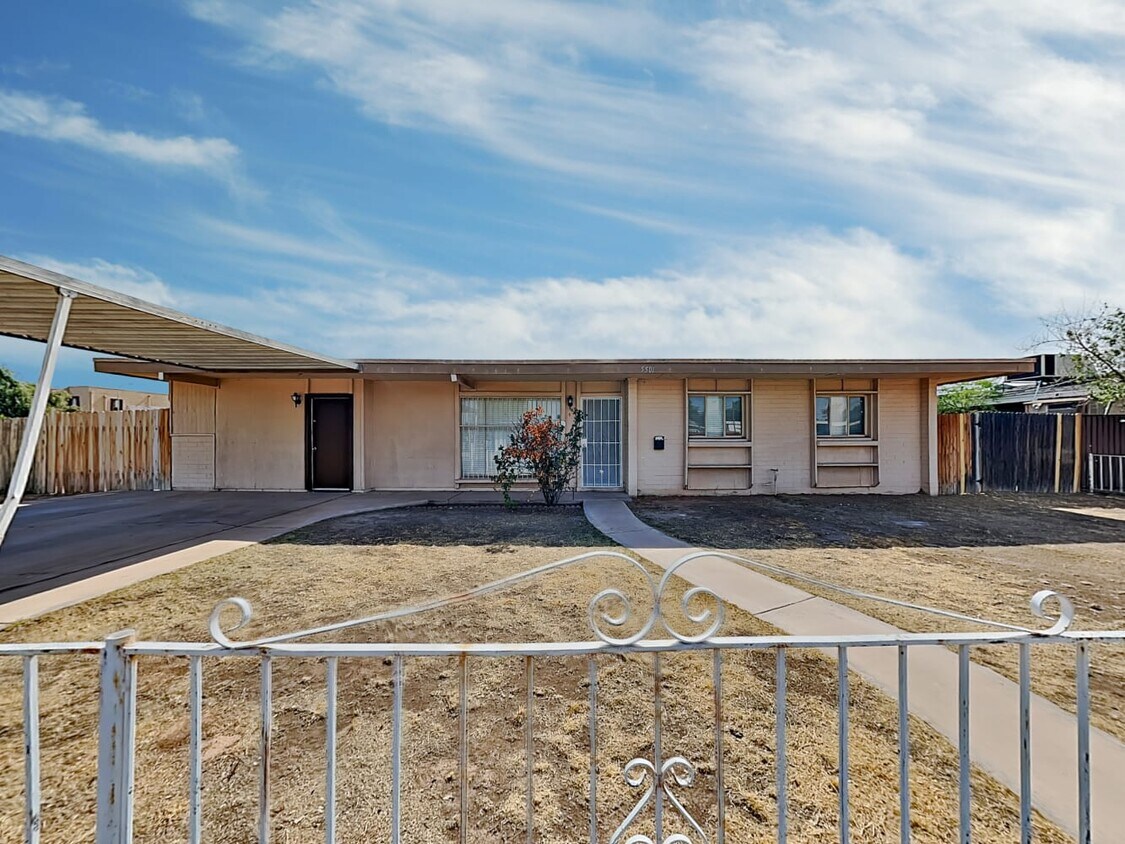 Primary Photo - 5501 W Heatherbrae Dr