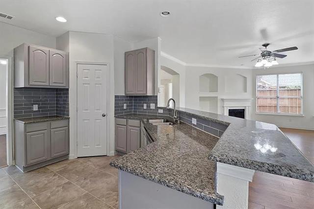 Foto del edificio - 1525 Dimmit Dr