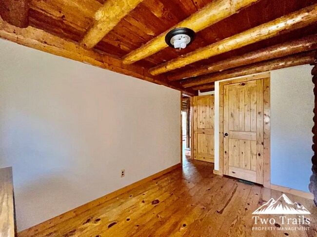 Foto del edificio - 3 BED/2 BATH CABIN NEAR OSCEOLA LAKE