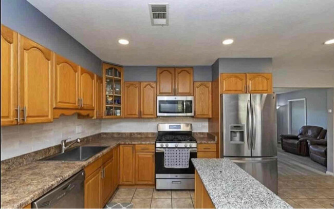 Foto del edificio - 5280 Allison Ln