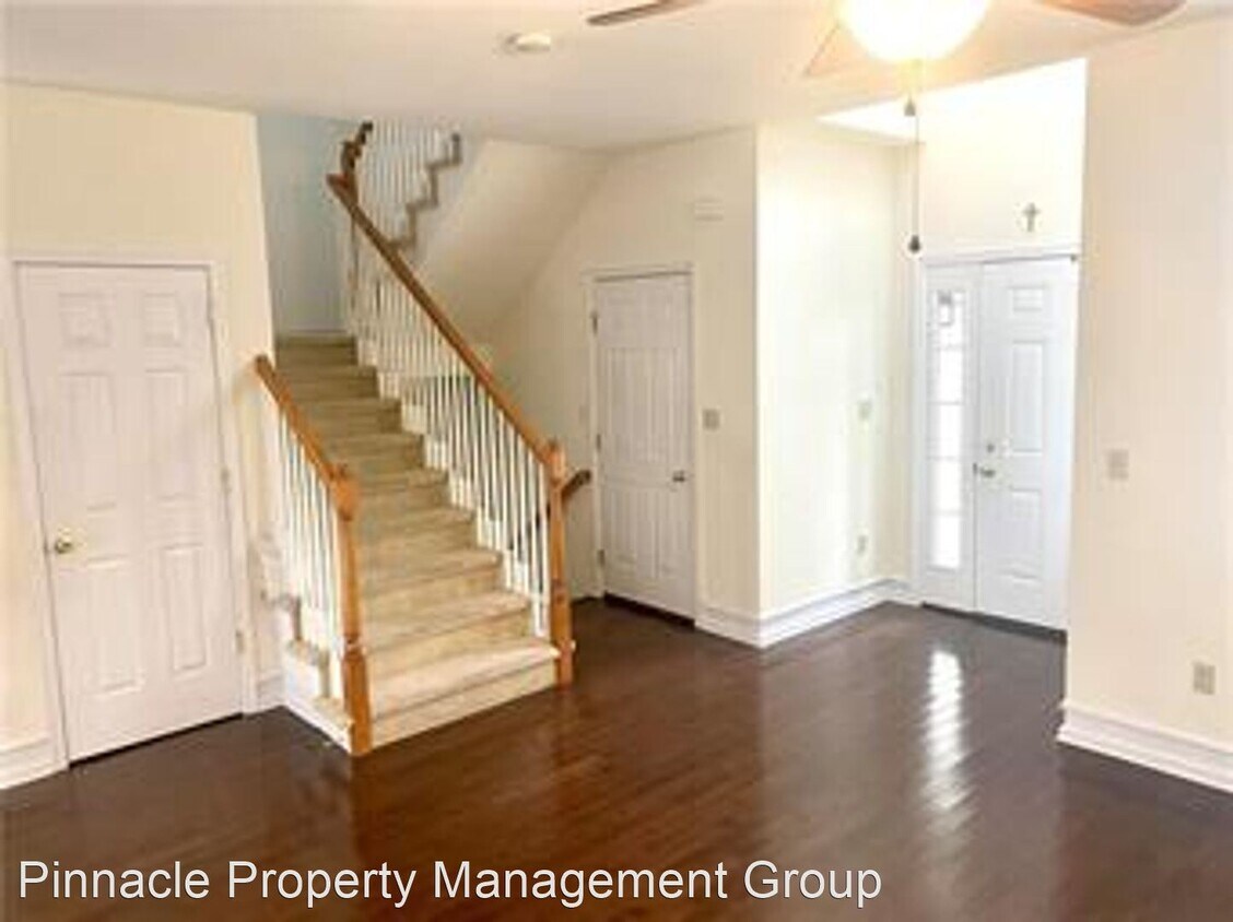 Primary Photo - 5494 Spring Ridge Dr W