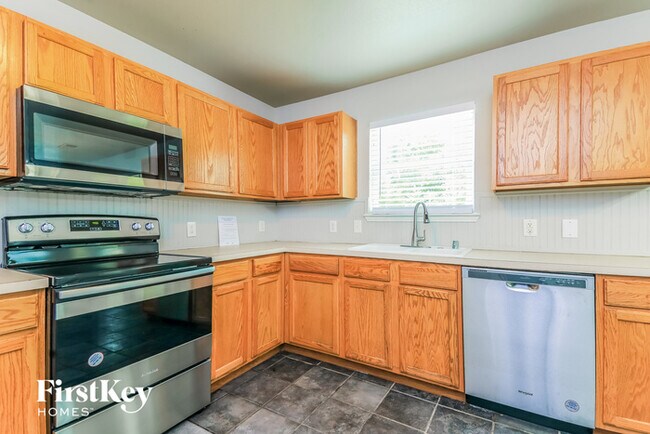 Building Photo - 3605 Smoketree Dr