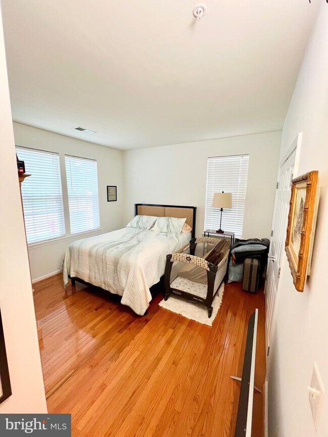 Building Photo - 42531 Rockrose Square
