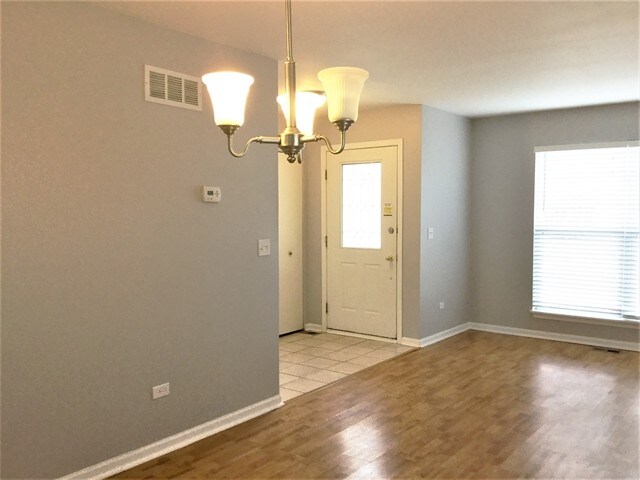 Foto del edificio - 2218 Willow Lakes Drive