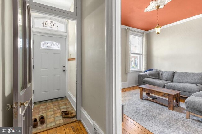 Foto del edificio - 4703 Sheldon St