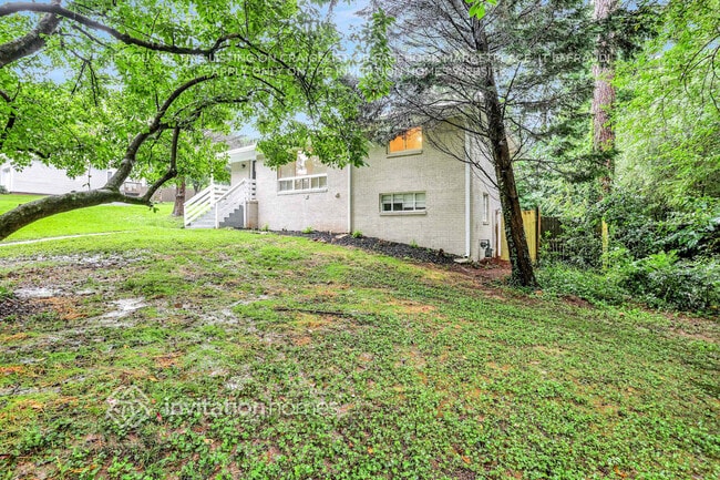 Building Photo - 2957 Belvedere Ln
