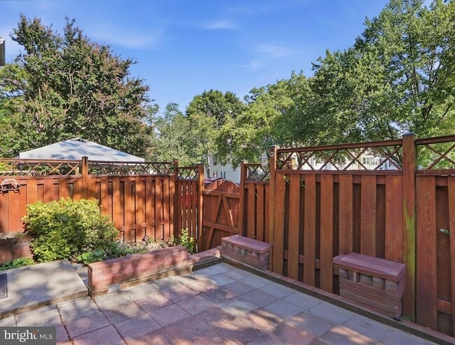 Photo - 40 Whitechurch Court Unit Townhome