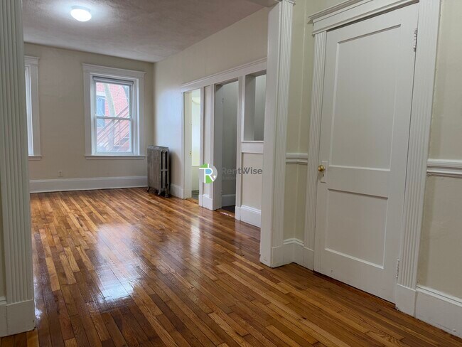 Foto del edificio - 1334 Commonwealth Ave