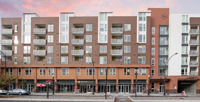 Building Photo - 817 The Alameda
