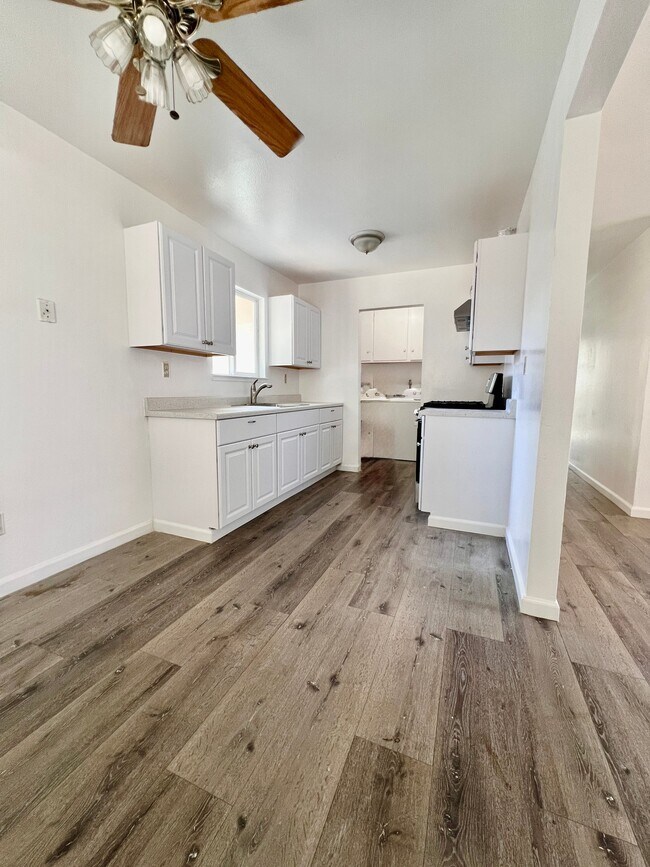 Building Photo - 3003 Radnor Way