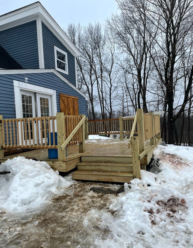 Building Photo - 295 Depot Rd