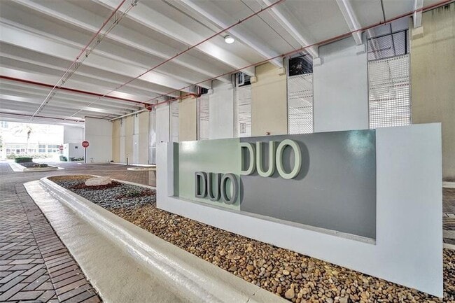Building Photo - 1755 E Hallandale Beach Blvd